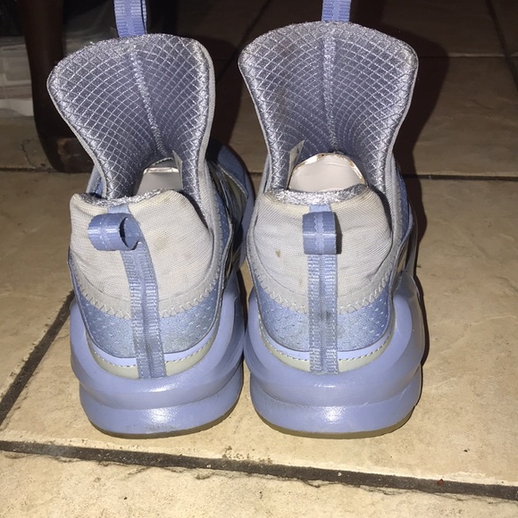 Super cute “Puma Fierce” Sneakers (in EUC)! - Picture 4 of 9